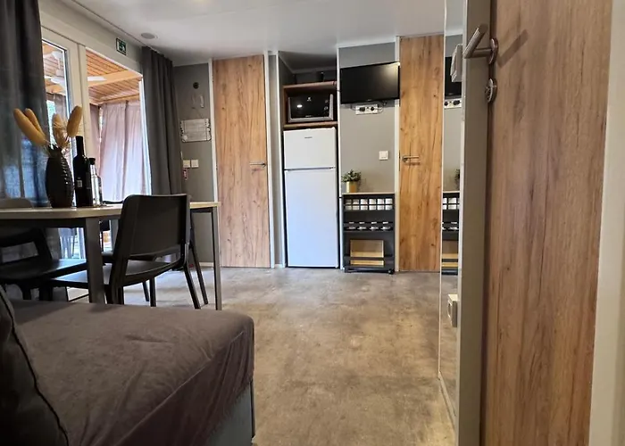 Кемпинг Ventura Mobile Биоград-на-Мору